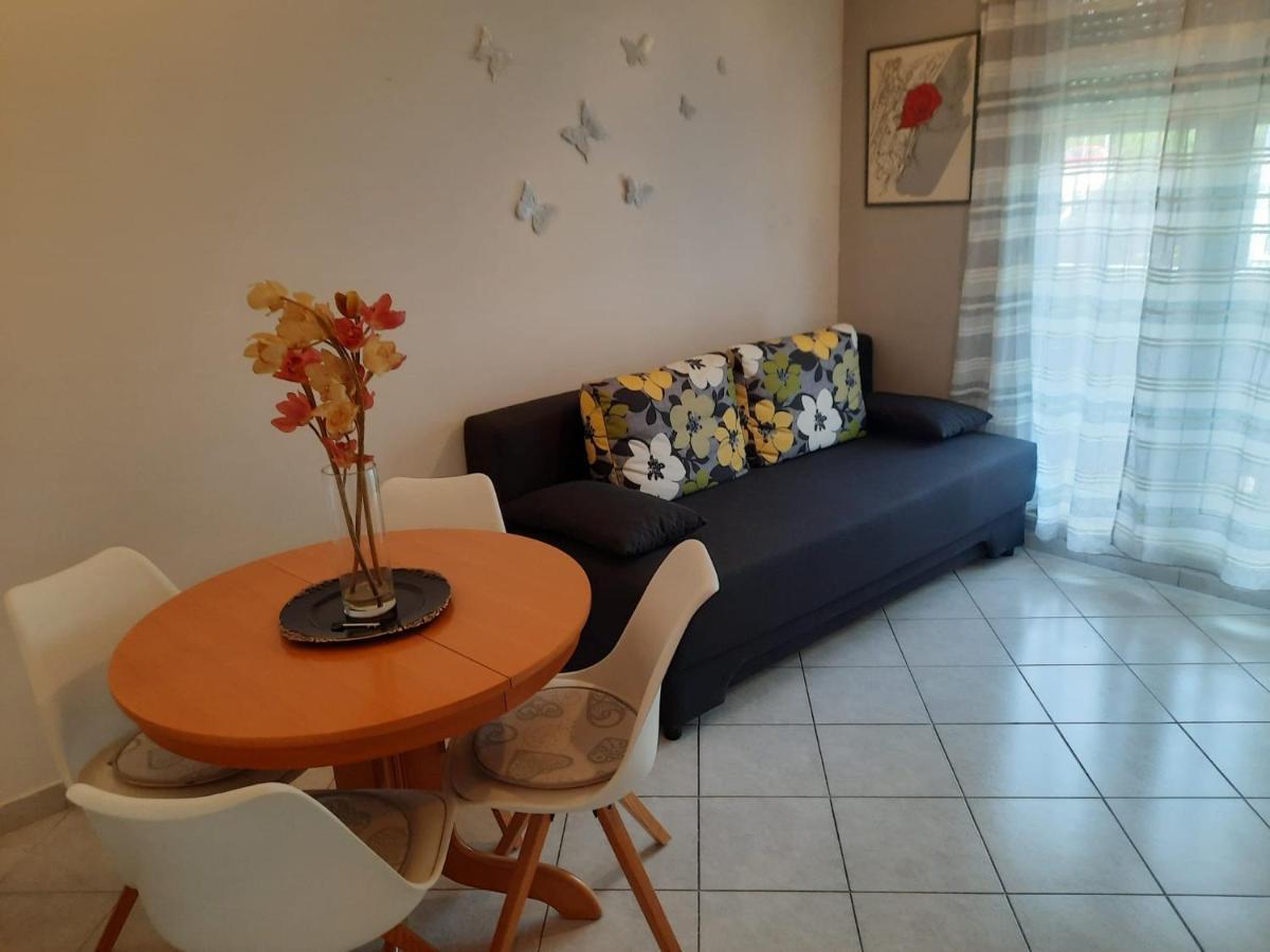 Tina Apartman *